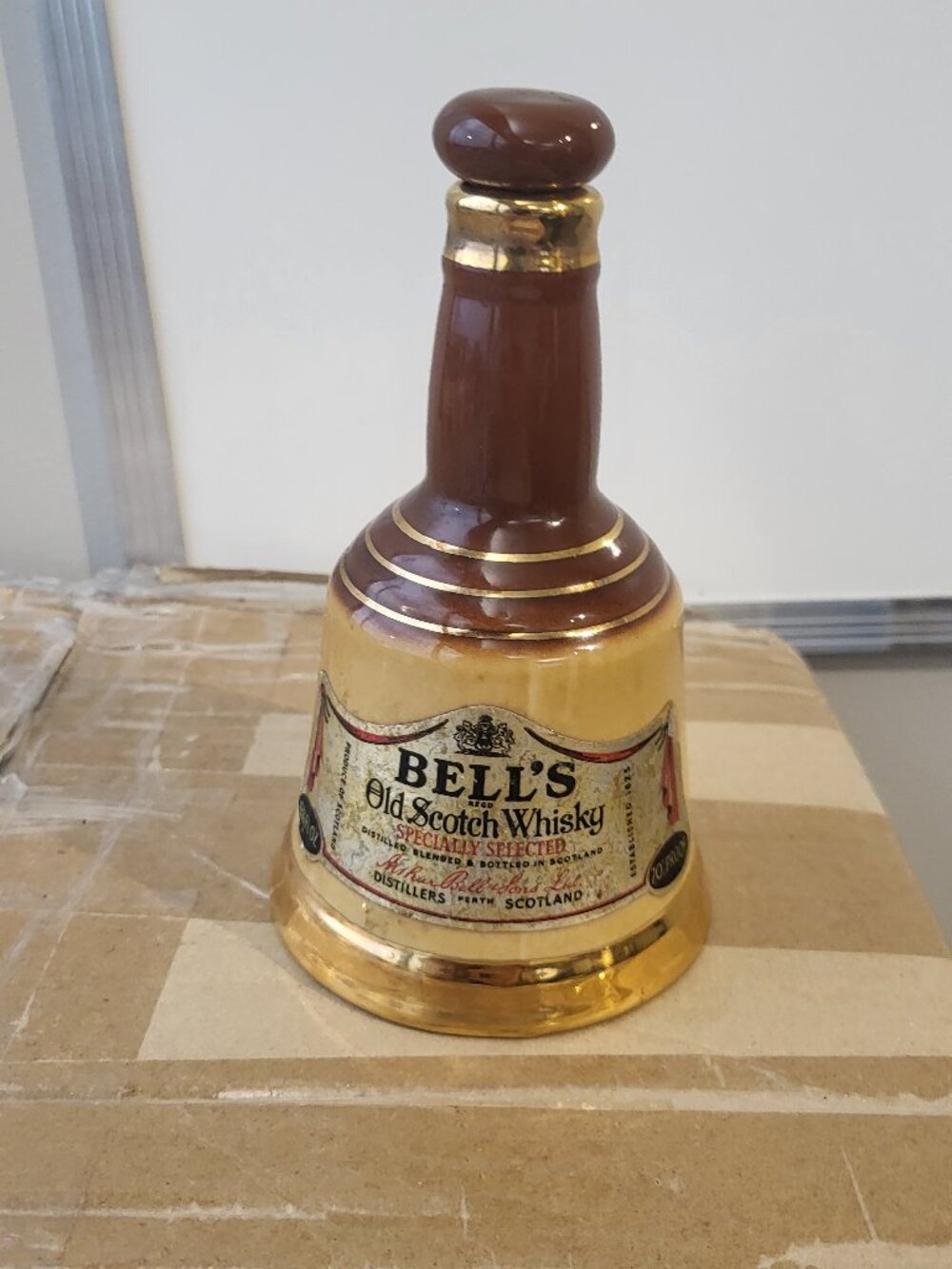 Vintage Wade Bells Blended Scotch Whisky Empty Bell Shaped Ceramic Bottle BIN D